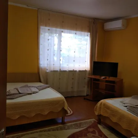 Gazde/Camere de închiriat Casa Petre Eforie Nord